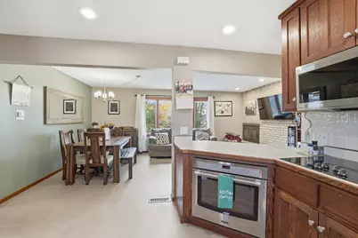 115 Peninsula Road, Medicine Lake, MN 55441 - Photo 7