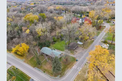 115 Peninsula Road, Medicine Lake, MN 55441 - Photo 3