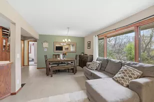 115 Peninsula Rd, Medicine Lake, MN 55441 - Photo 11