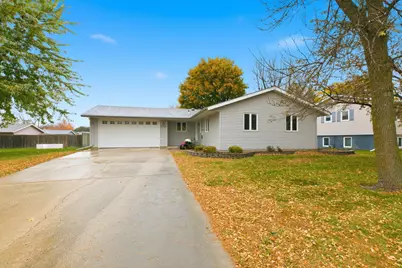 2712 12th Avenue NW, Willmar, MN 56201 - Photo 1