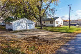 115 W Center St, Oronoco, MN 55960 - Photo 3