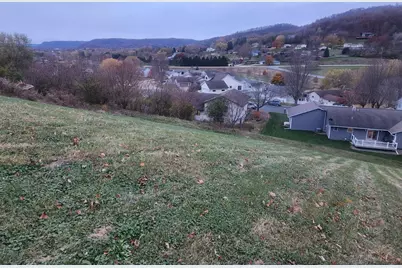 225 Red Apple Drive, La Crescent, MN 55947 - Photo 3