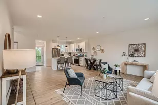 1995 11th Ave E, Maplewood, MN 55119 - Photo 3