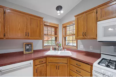 4419 Ladyslipper Avenue N, Brooklyn Park, MN 55443 - Photo 7