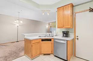 18341 Coneflower Ln, Eden Prairie, MN 55346 - Photo 9