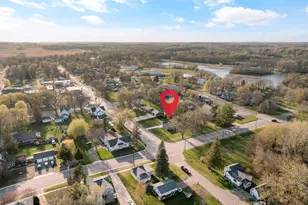 105 E Franklin St, Morristown, MN 55052 - Photo 27