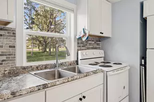 105 E Franklin St, Morristown, MN 55052 - Photo 11