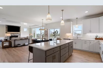 2015 Lusitano Street, Shakopee, MN 55379 - Photo 25