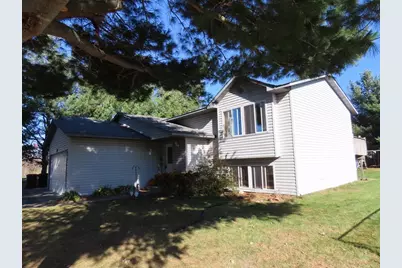 1001 Lincoln Circle, Braham, MN 55006 - Photo 3