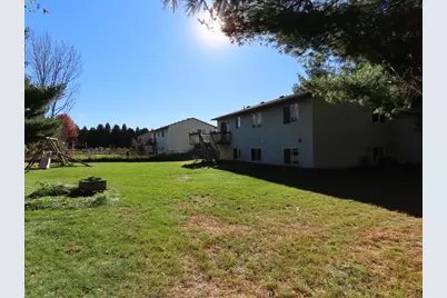 1001 Lincoln Circle, Braham, MN 55006 - Photo 7