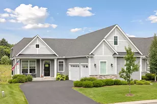 25 Summit Farm Ln, Gem Lake, MN 55110 - Photo 1