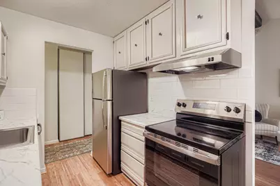 4406 Cedar Lake Road S #7, Saint Louis Park, MN 55416 - Photo 9