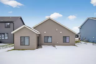 1845 Hadley Hills Dr NE, Rochester, MN 55906 - Photo 53