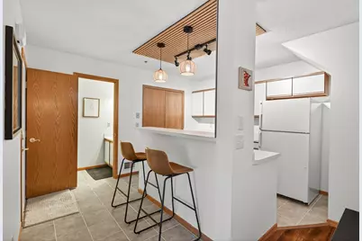 2597 Bedford Court #27, Mendota Heights, MN 55120 - Photo 5