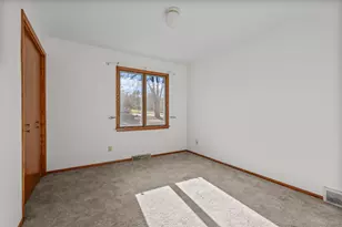 889 Aspen View Cir, Hudson, WI 54016 - Photo 17