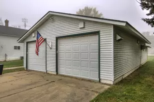 611 8th St E, Wabasha, MN 55981 - Photo 3