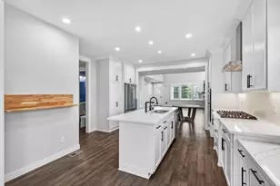 15664 Cobblestone Lake Pkwy, Apple Valley, MN 55124 - Photo 5