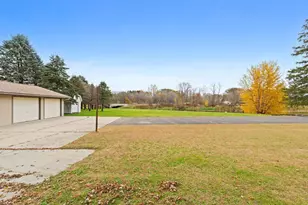 425 W Franklin St, Morristown, MN 55052 - Photo 47