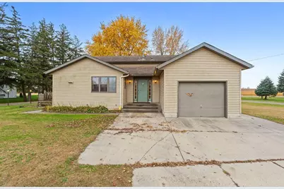 425 W Franklin Street, Morristown, MN 55052 - Photo 5