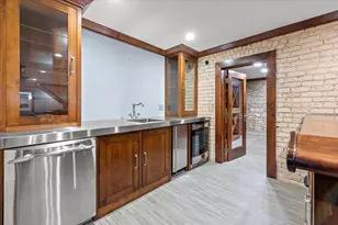 1724 Summit Ave, Minneapolis, MN 55403 - Photo 51