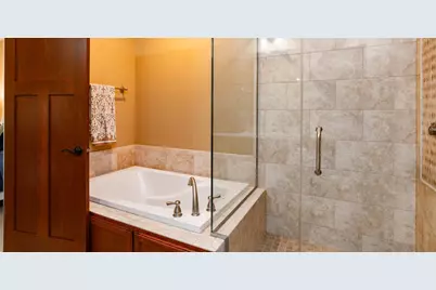 1957 Oak Street, Mendota Heights, MN 55118 - Photo 27