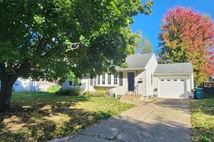 1015 Grandview Ave, Owatonna, MN 55060 - Photo 1