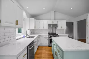 5553 Fenway Ct, White Bear Lake, MN 55110 - Photo 9