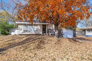 4343 Onyx Dr, Eagan, MN 55122 - Photo 1