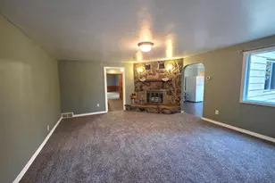 821 7th St SW, Pipestone, MN 56164 - Photo 7