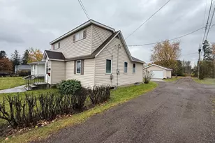 3725 Mayfair Ave, Hibbing, MN 55746 - Photo 9