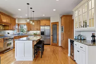 8190 Kelzer Pond Dr, Victoria, MN 55386 - Photo 9