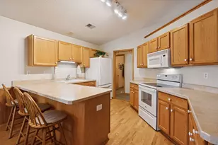 12565 Marion Ct, Rogers, MN 55374 - Photo 11