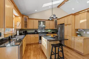 1432 Rose Pl, Roseville, MN 55113 - Photo 7