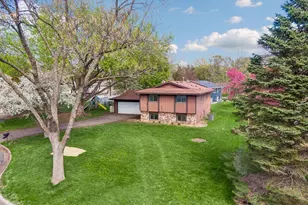 2402 Terrace Dr, Burnsville, MN 55337 - Photo 5