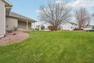 665 Flora Square, Prescott, WI 54021 - Photo 37