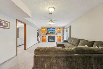 665 Flora Square, Prescott, WI 54021 - Photo 25