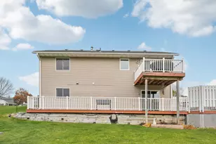 665 Flora Square, Prescott, WI 54021 - Photo 41