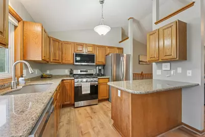 665 Flora Square, Prescott, WI 54021 - Photo 15