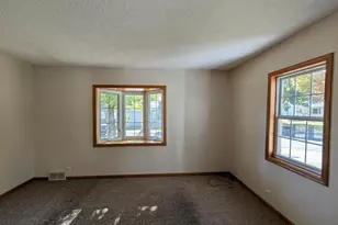 1002 N 6th St, Montevideo, MN 56265 - Photo 5