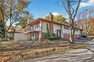 3622 Garden Blvd N, Oakdale, MN 55128 - Photo 1