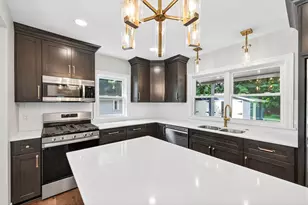 409 Winslow Ave, Saint Paul, MN 55107 - Photo 9