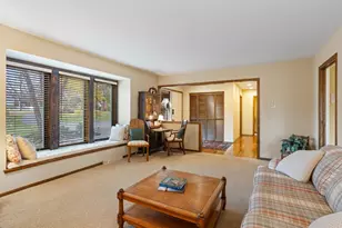 8747 Bentwood Dr, Eden Prairie, MN 55344 - Photo 15