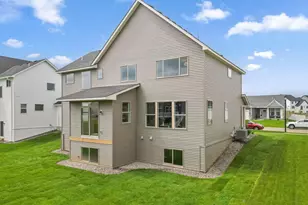 17924 Headwaters Dr, Lakeville, MN 55044 - Photo 5