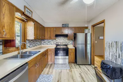 8009 Douglas Drive N, Brooklyn Park, MN 55443 - Photo 7