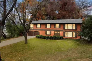 1533 Clare Ln, Wayzata, MN 55391 - Photo 1