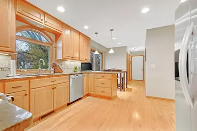 13204 Sheffield Curve, Hopkins, MN 55305 - Photo 7