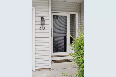 613 S Owasso Boulevard W, Roseville, MN 55113 - Photo 3