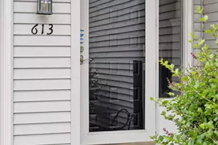 613 S Owasso Blvd W, Roseville, MN 55113 - Photo 3