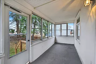 1711 4th St E, Saint Paul, MN 55106 - Photo 5