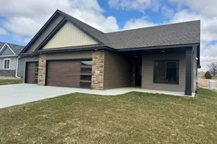 102 Fairway St., Zumbrota, MN 55992 - Photo 1